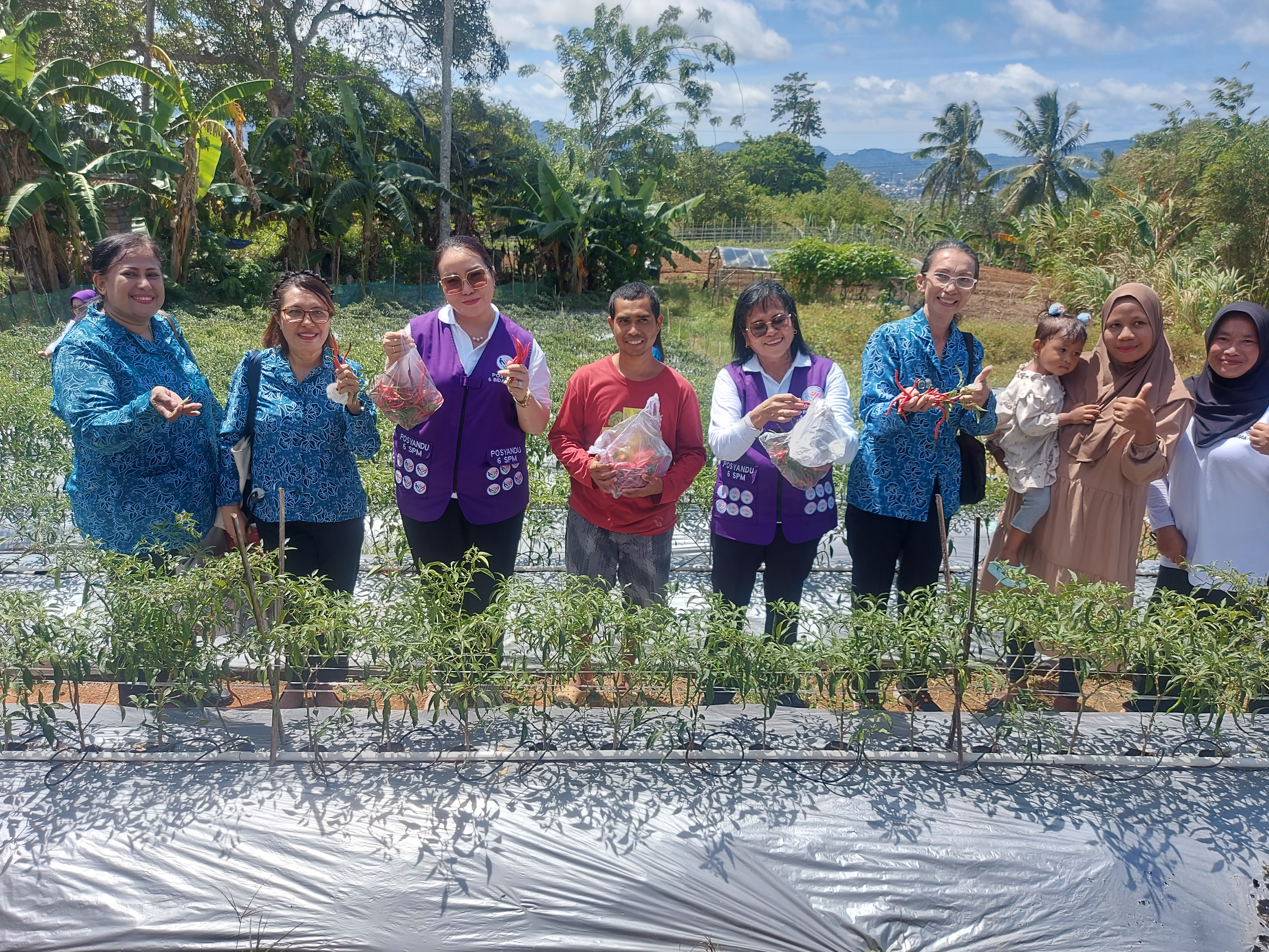 Kunjungan Ketua TP-PKK Kota Ambon ke Posyandu Teratai Air Tenggelam Desa Hunuth